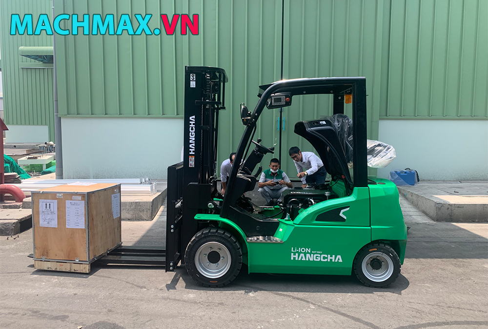 Giá xe nâng điện 4 tấn mới Hangcha