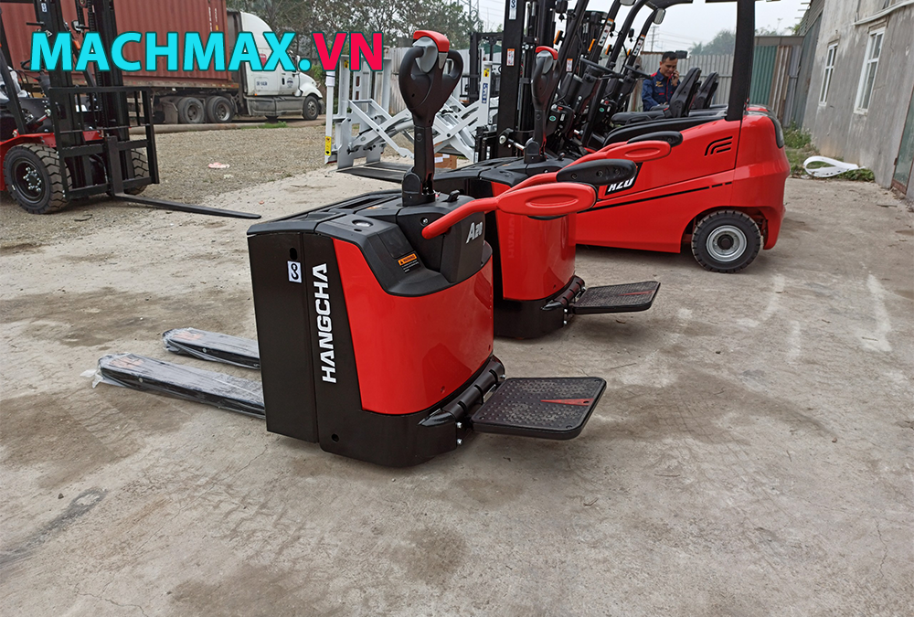 Giá xe nâng tay điện thấp 4 tấn mới