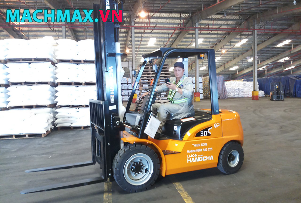 Ưu điểm xe nâng điện 3 tấn dòng XE
