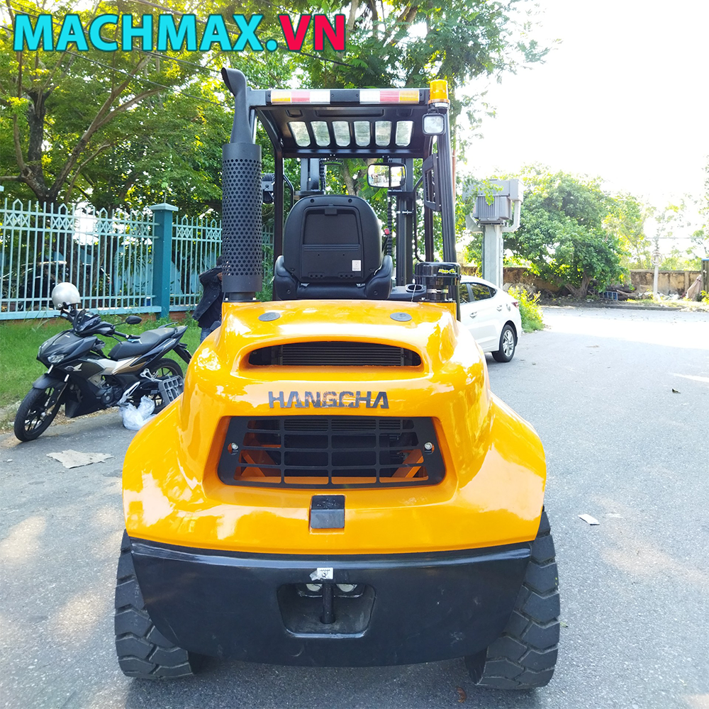 Xe nâng địa hình 3 tấn giá ưu đãi nhất Xe nâng địa hình 3 tấn giá ưu đãi nhất