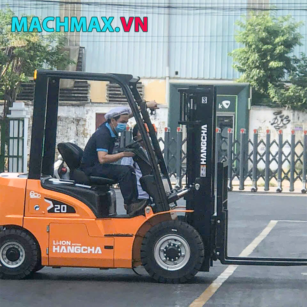 Xe nâng điện 2 tấn 4 bánh giá ưu đãi chính hãng Xe nâng điện 2 tấn 4 bánh giá ưu đãi chính hãng