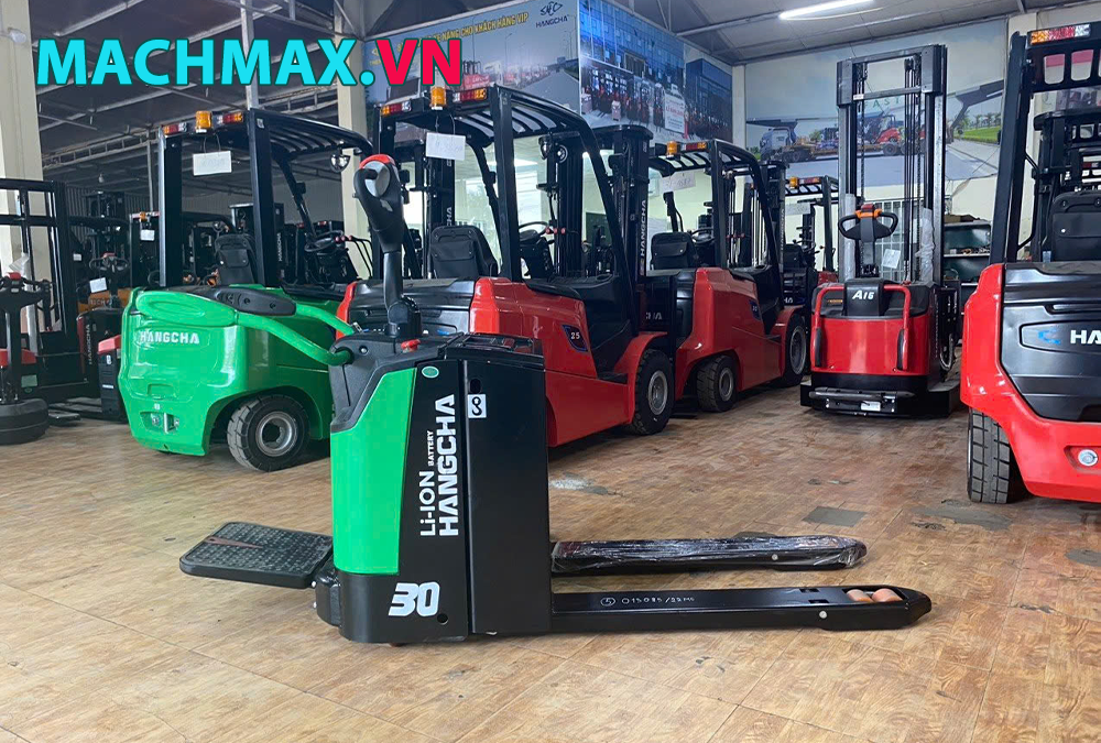 Xe nâng tay điện thấp 3 tấn có bệ đứng