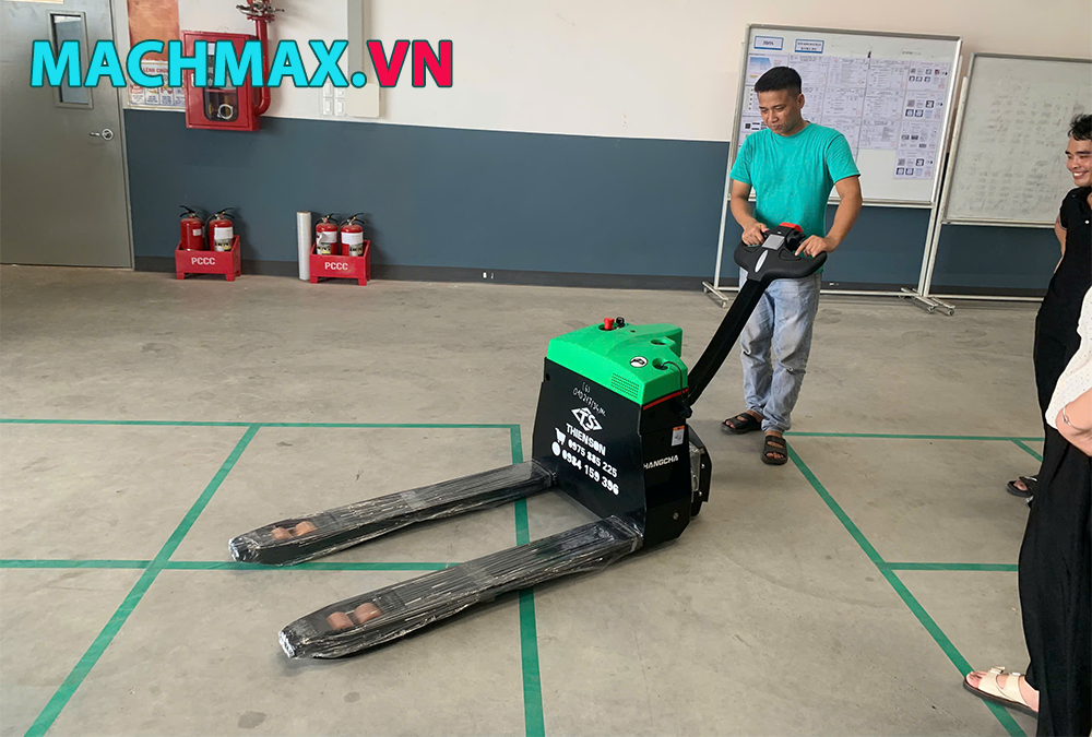 pin xe nâng tay điện thấp 2 tấn