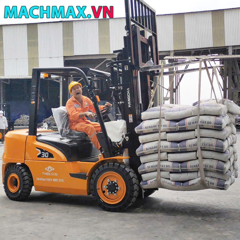 Xe nâng xi măng giá tốt chính hãng
