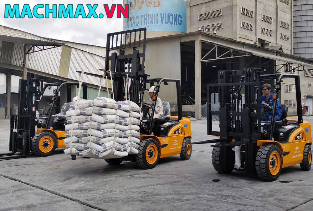 Xe nâng xi măng mới nhất chính hãng