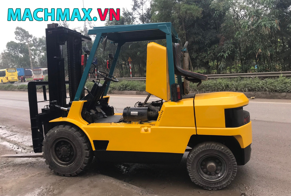 Xe nâng cũ giá tốt